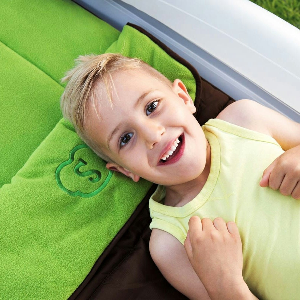 The Shrunks Outdoor Toddler Travel Bed Bundle Lifestyle 1
