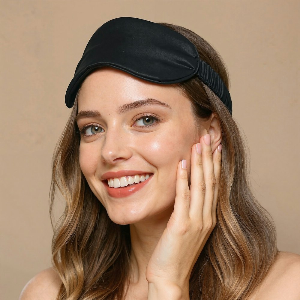 Travel Easy Luxurious Mulberry Silk Black Sleep Mask Lifestyle
