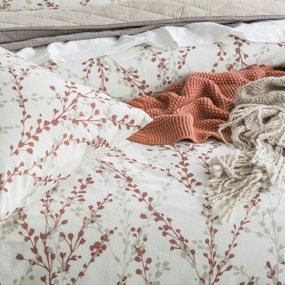 Park Avenue Winter Berry 175 GSM Egyptian Cotton Flannelette Quilt Cover Set